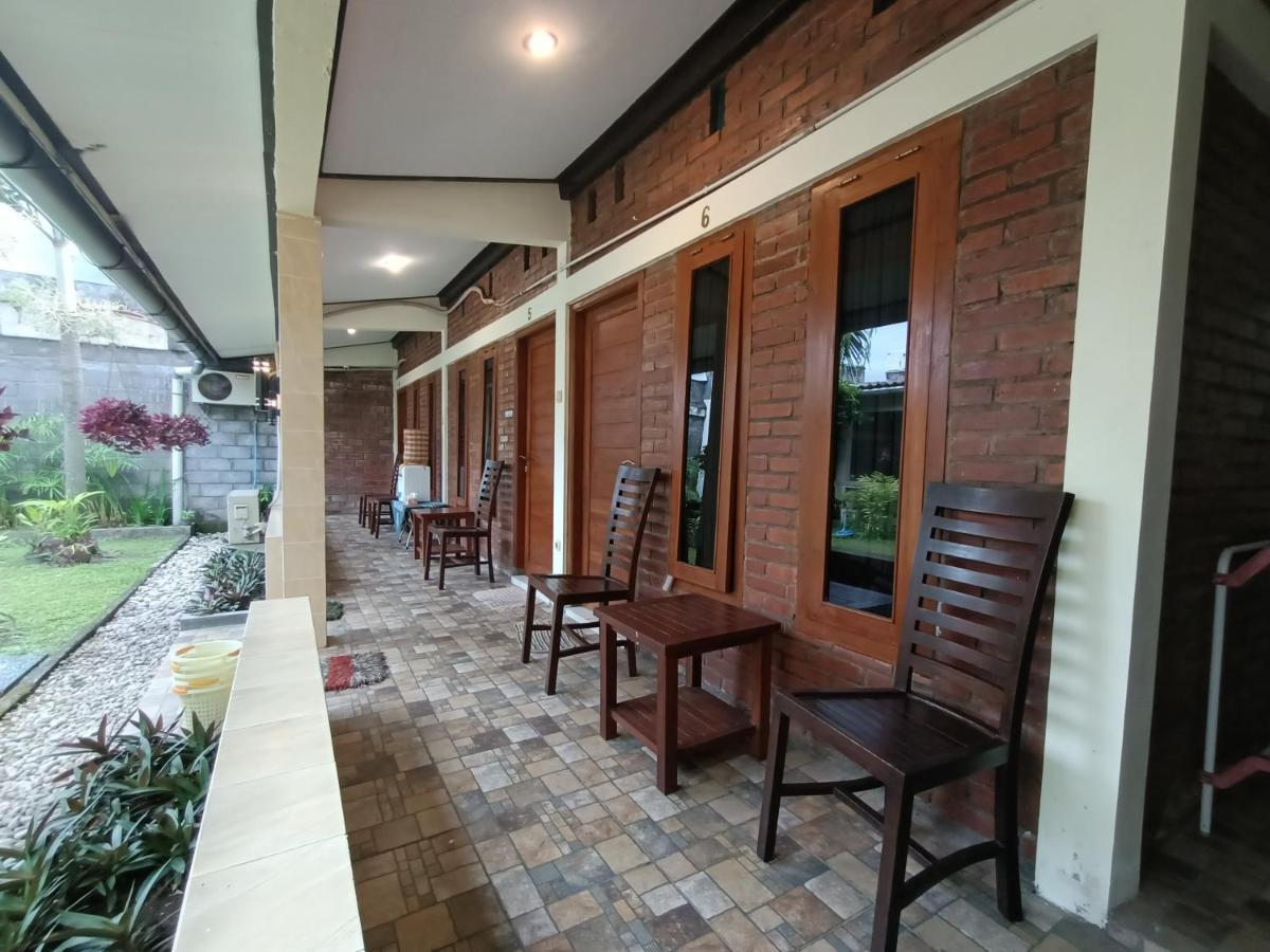 Rumah Kami Guest House Yogyakarta Exterior photo