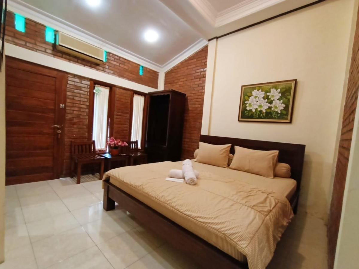 Rumah Kami Guest House Yogyakarta Exterior photo