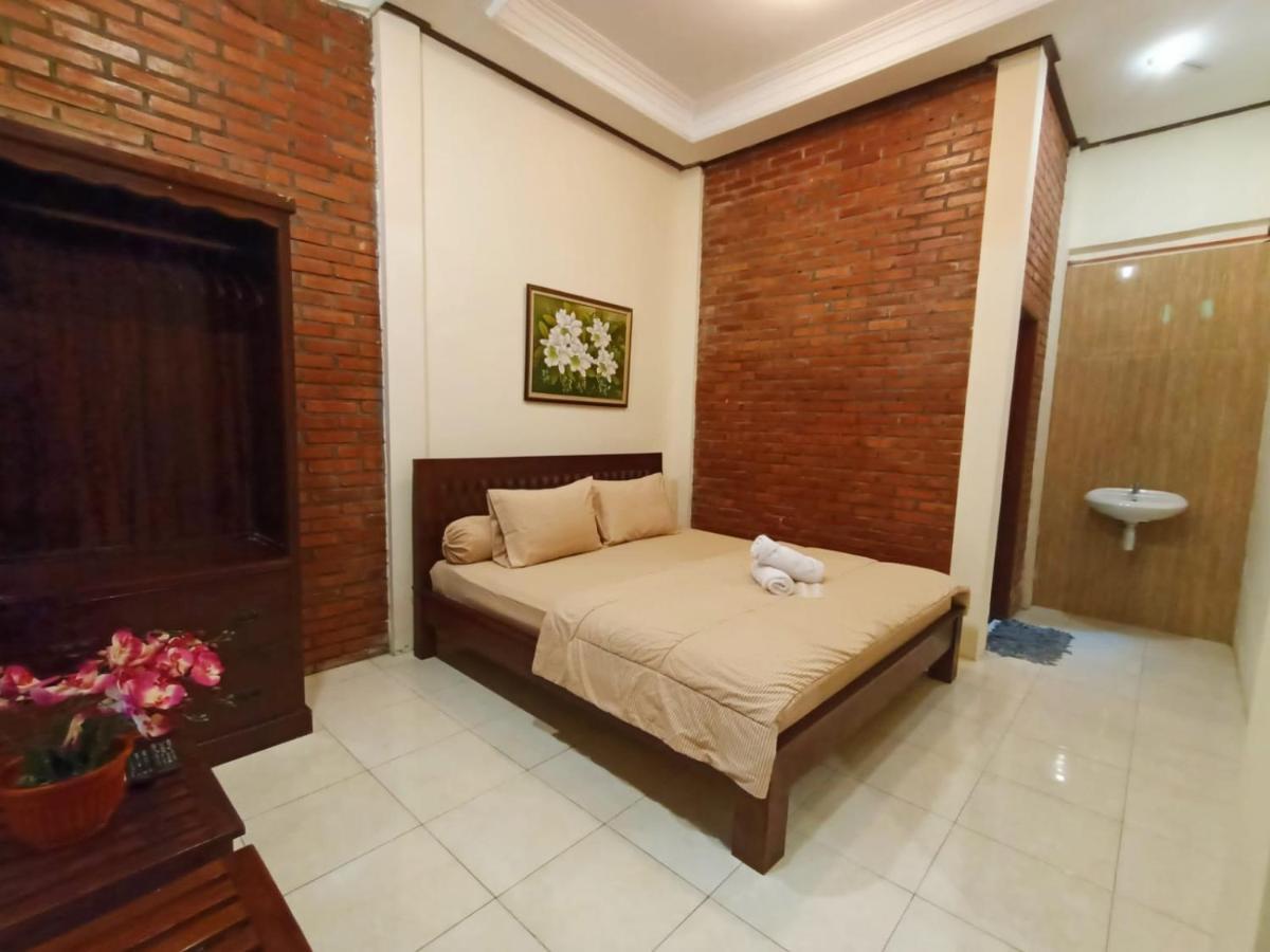 Rumah Kami Guest House Yogyakarta Exterior photo